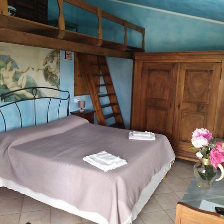 Bed and Breakfast Da Teresa San Teodoro  Habitación foto